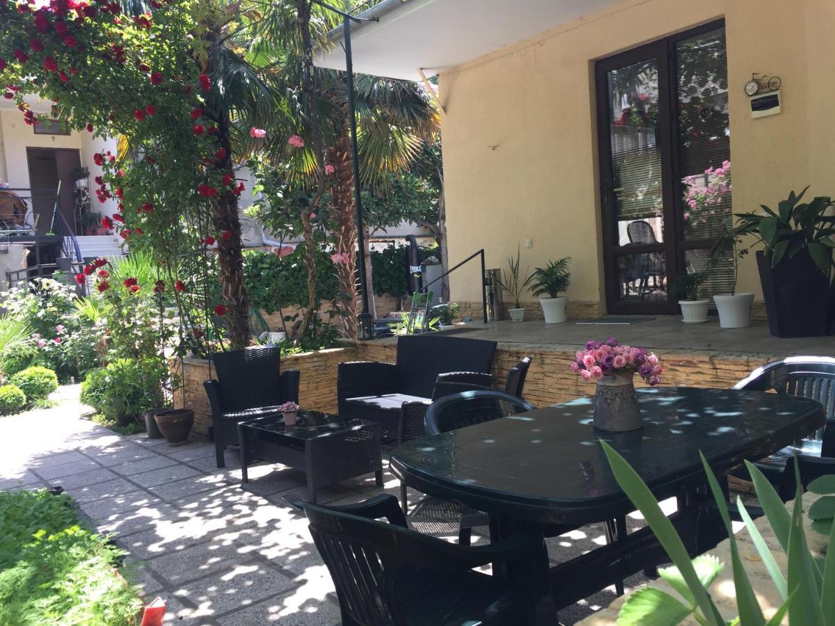 House 41 Bed & Breakfast Tbilisi Exterior photo
